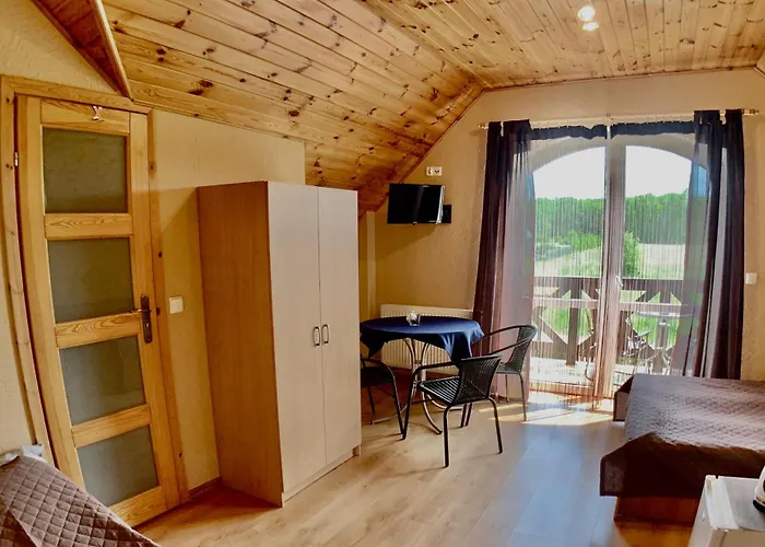 Goscinne Na Zielonej Dolinie *